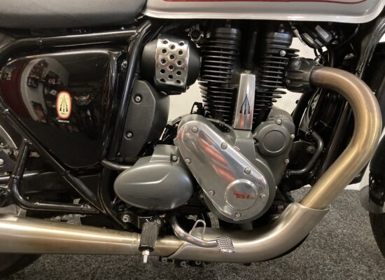 2023 BSA Gold Star-Silver Sheen Legacy (3)